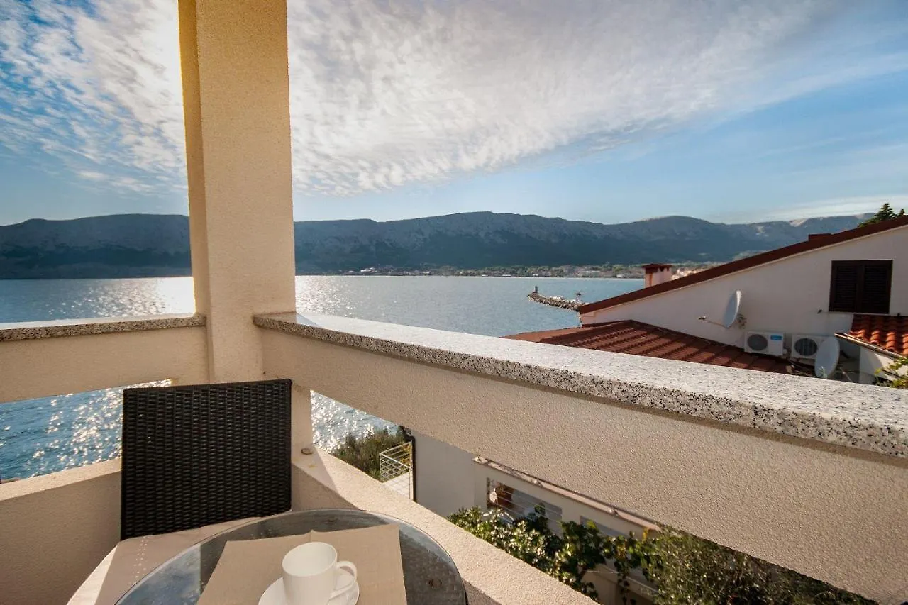 Direkt An Der Kristallklaren Adria Baska  Apartment